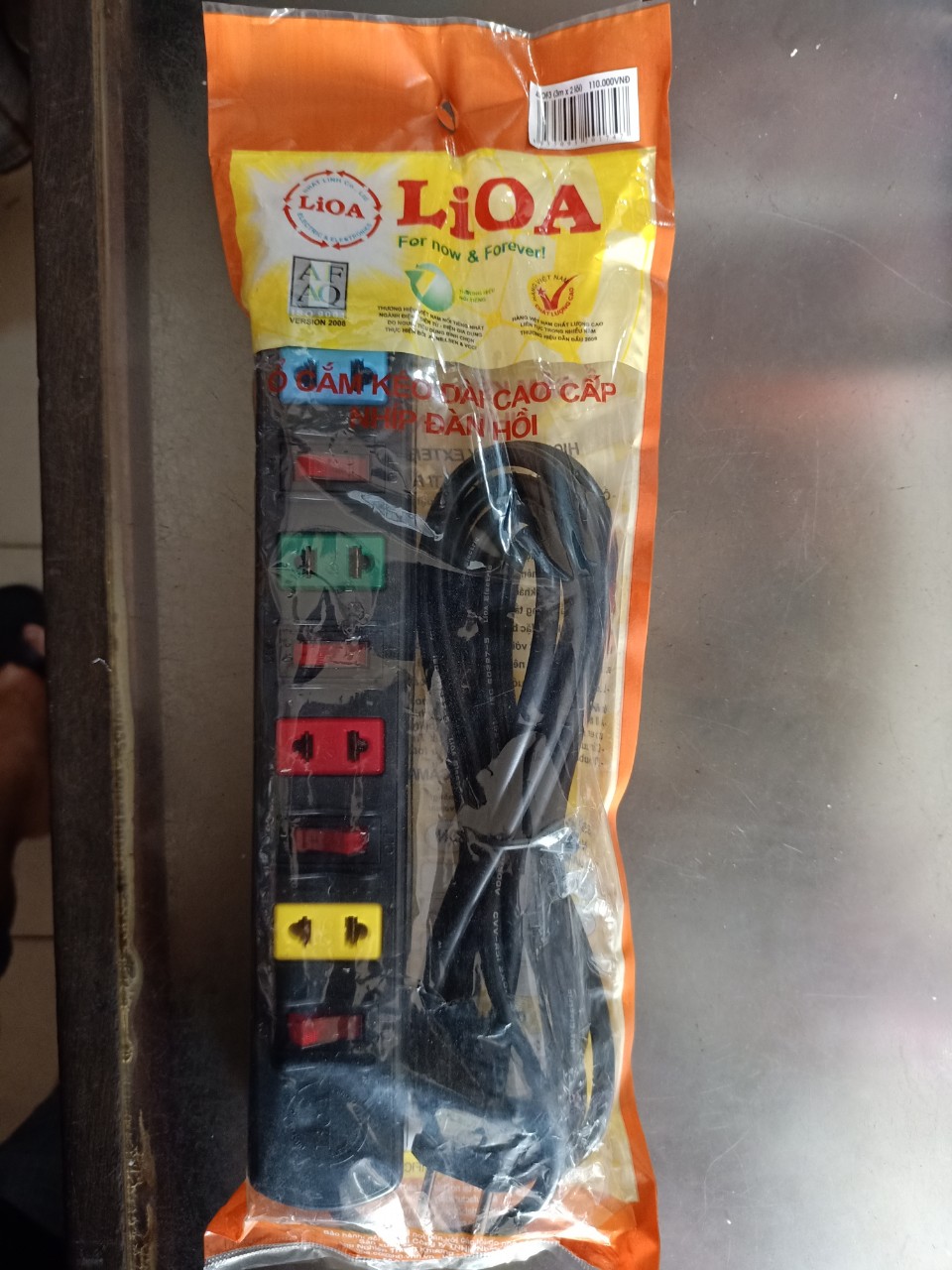 Ổ CẮM LIOA 4SOF3 (4 LỖ 2 Ổ - DÂY 3M) - MÀU ĐEN