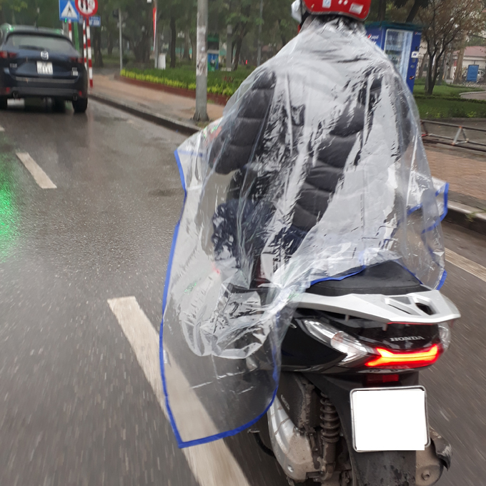 Áo mưa trong Tình Yêu 2 đầu Sơn Thủy dày 0.12mm, có viềm bọc chạy xung quanh chắc chắn