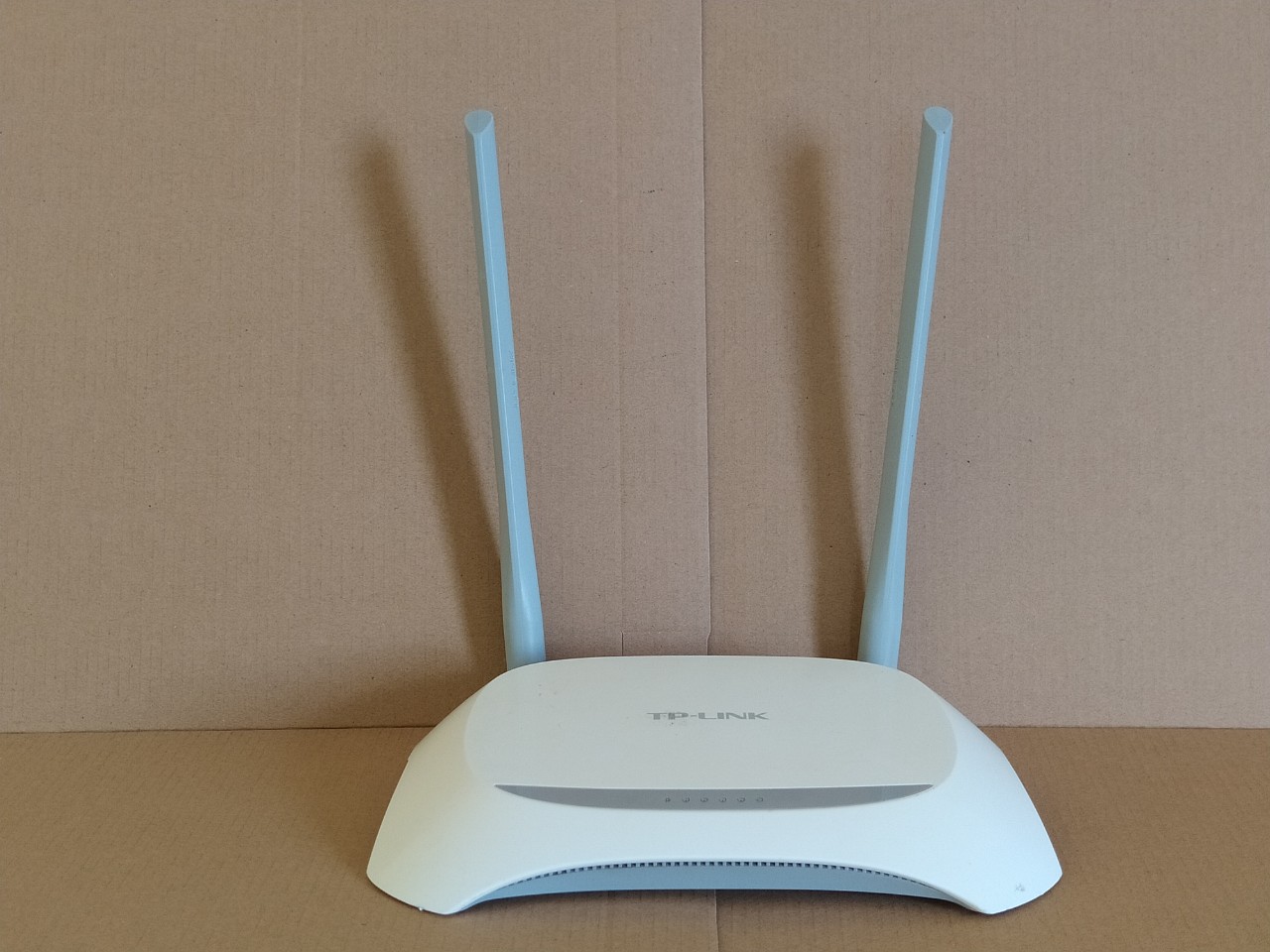 Bộ Phát Wifi TP-LINK 2 Râu Cực Khỏe BH 12 Tháng - Giá Siêu Rẻ bạn sẽ tiết kiệm được hơn 200 k khi sử dụng sản phẩm này. Cài đặt sẵn cắm vào là dùng được ngay.