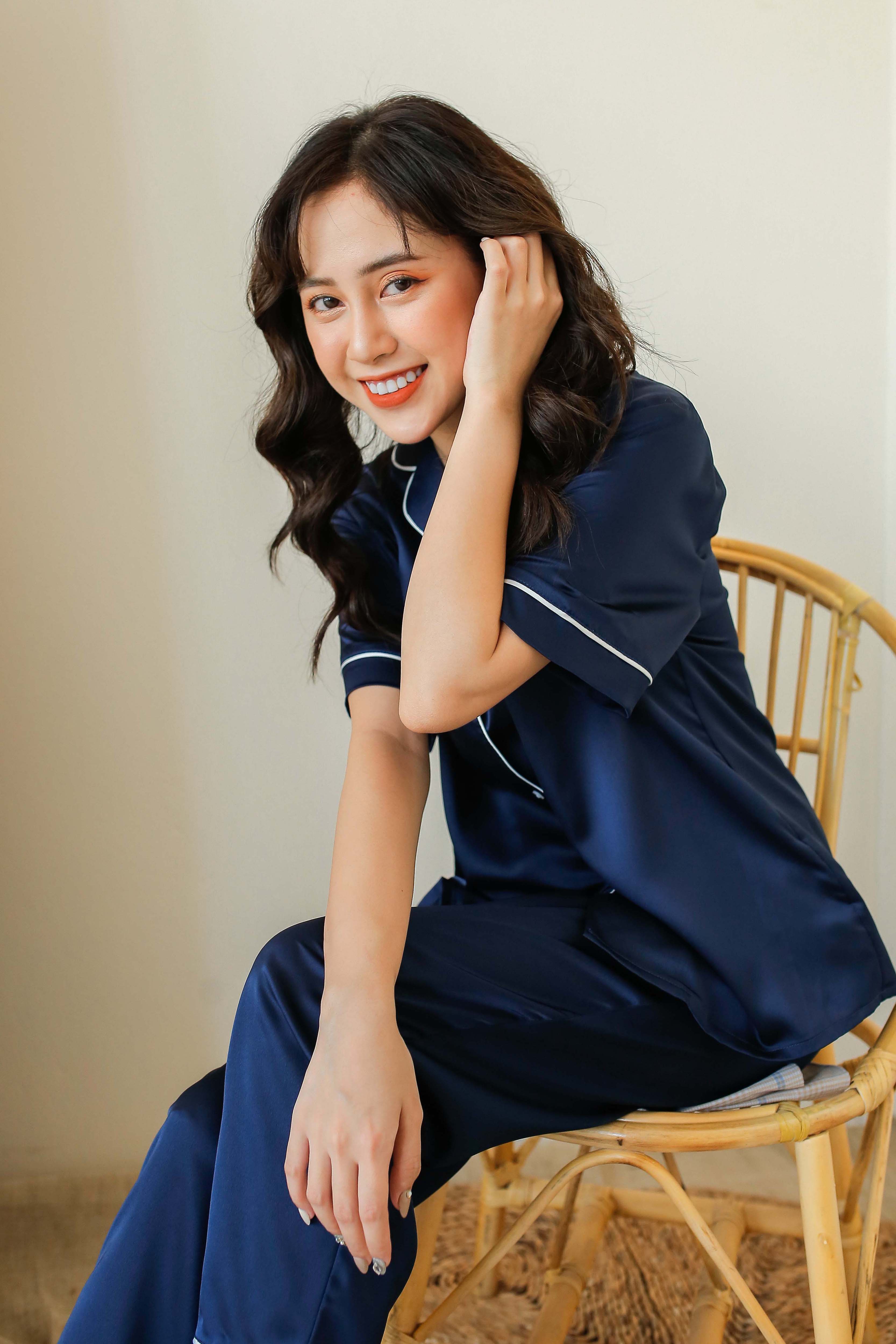 Bộ Pijama lụa trơn MOMOJAMA cộc tay dài chân - Navy