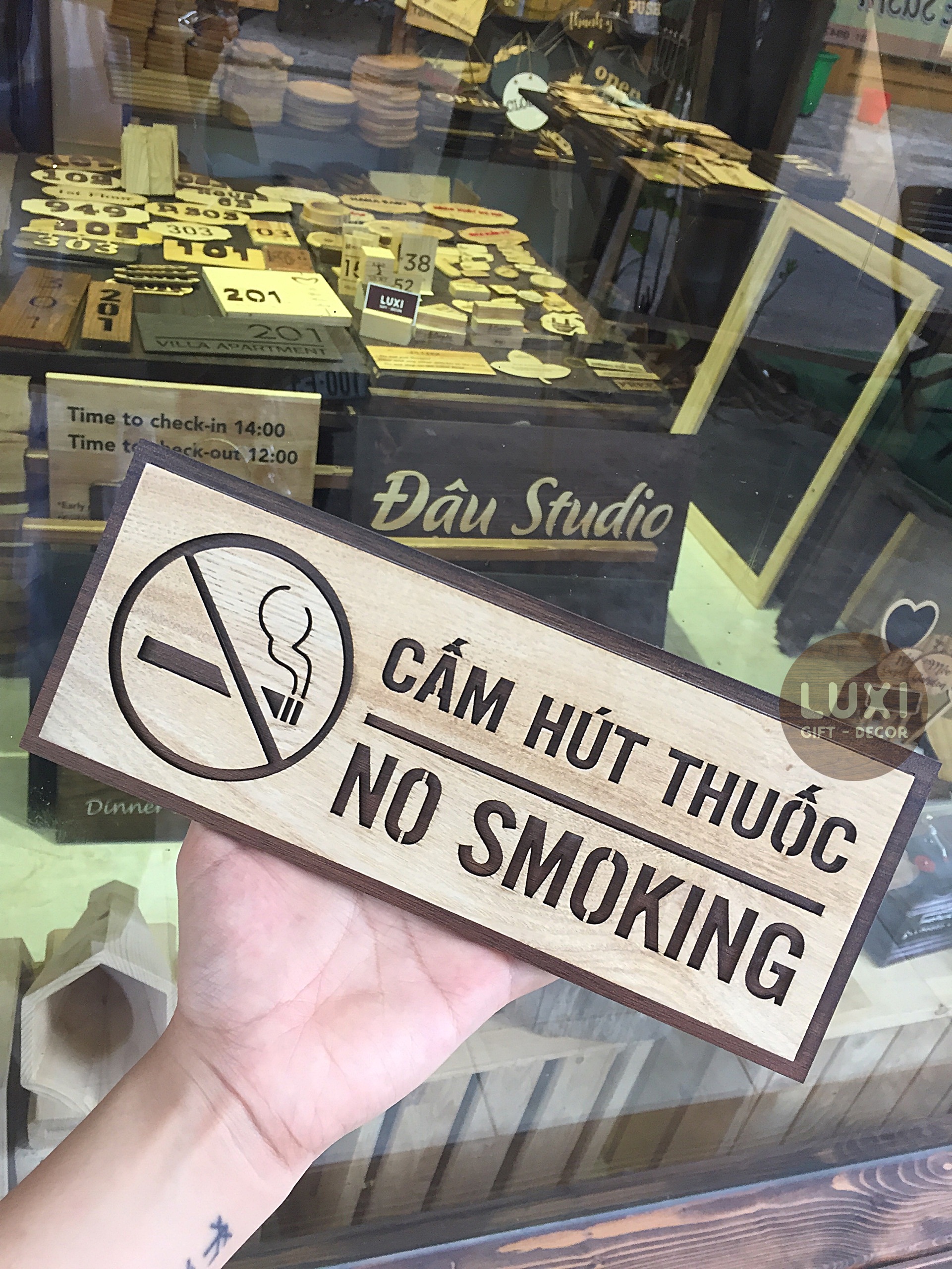 Bảng gỗ Không hút thuốc