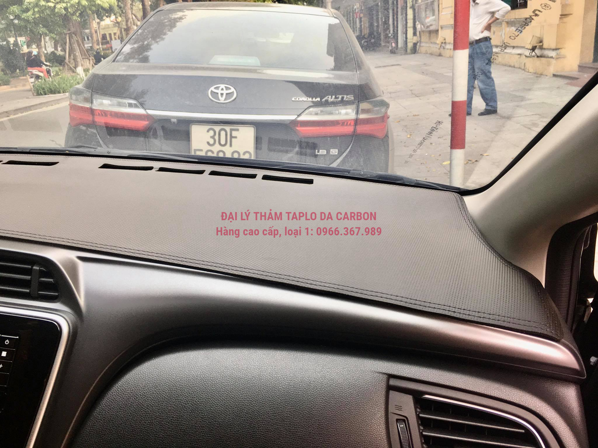 Thảm Taplo Da vân Carbon cao cấp xe MAZDA 2
