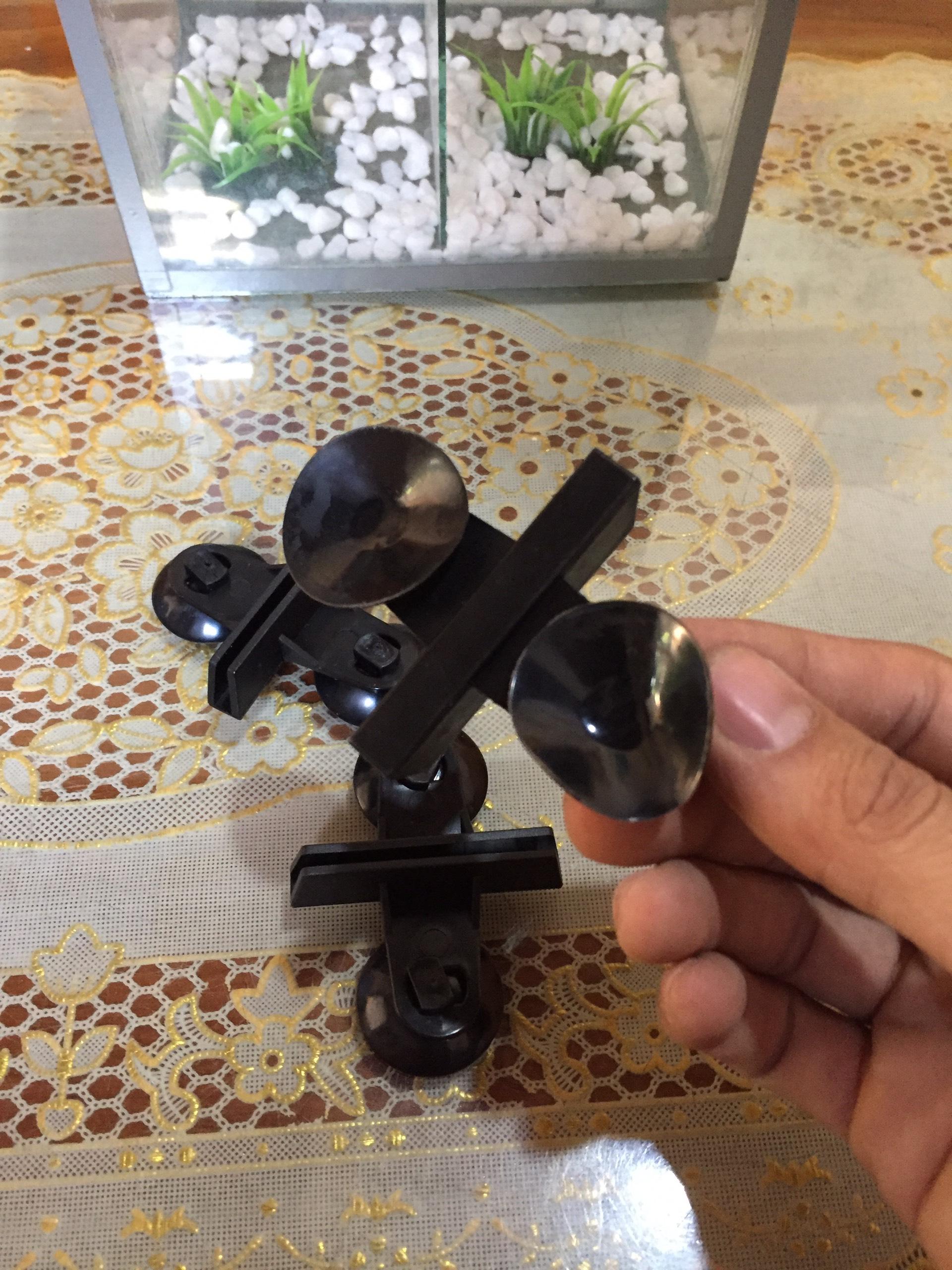Hít kính ngăn bể cá, ngăn đôi bể kính- 2 cái