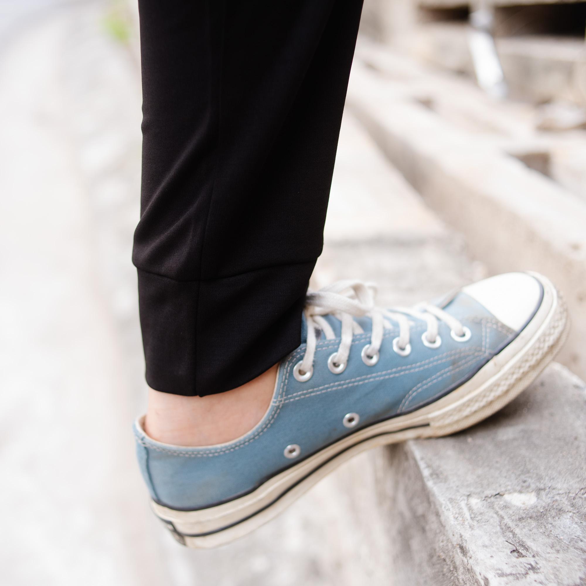 Quần Jogger nam 1 sọc lửng TICTIC139