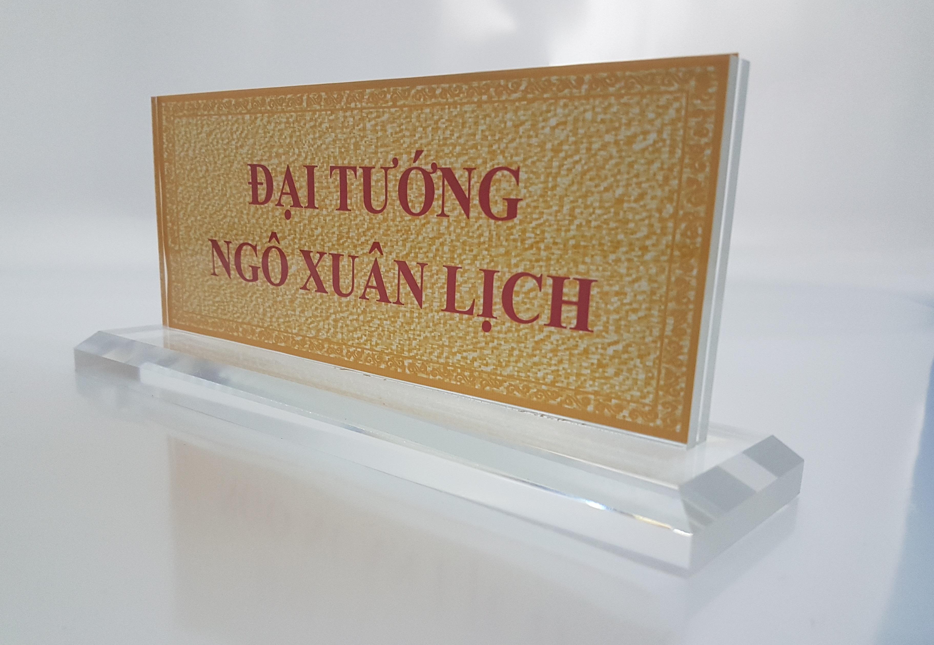 Biển chức danh mica để bàn 100x200mm