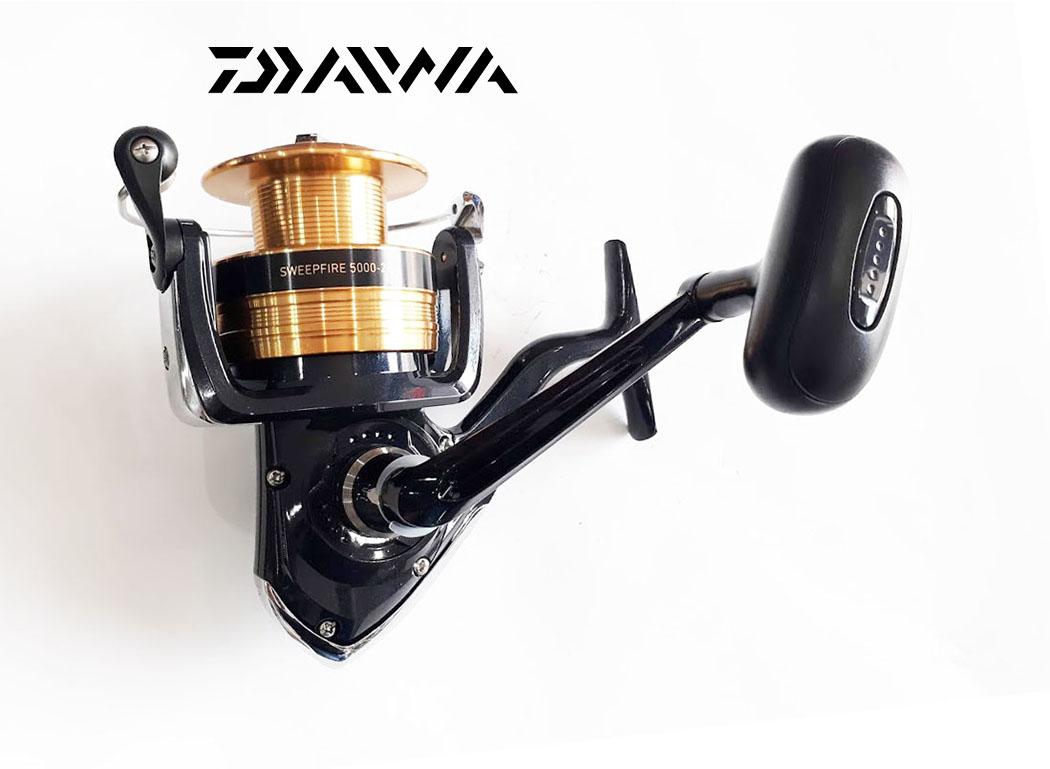 Máy Câu Cá Daiwa new SWEEPFIRE