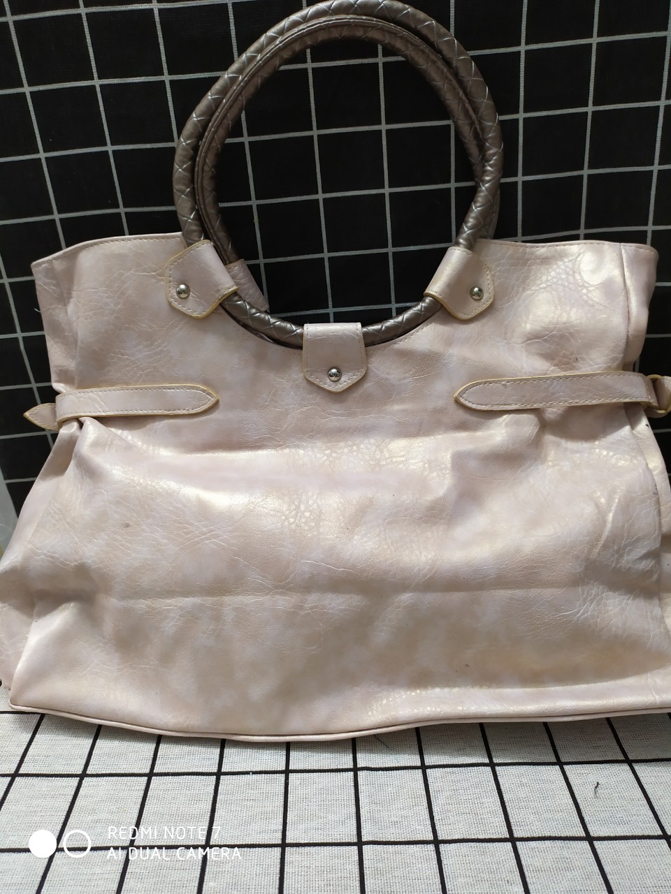 Túi da màu hồng phấn secondhand, hàng si
