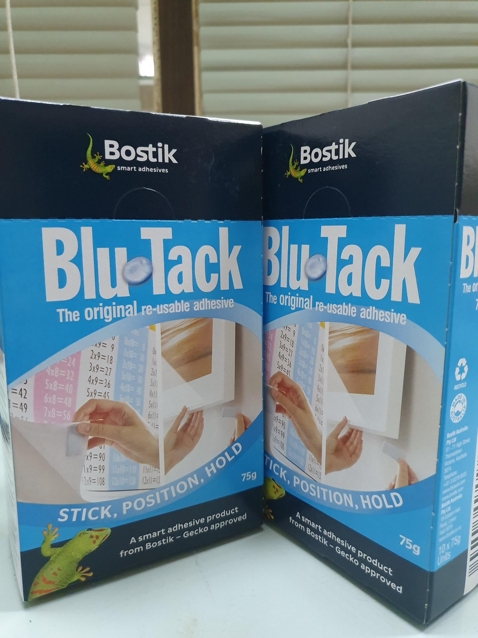 HCM01 vĩ BluTack 75g 1 vĩ gồm 4 thanh nhỏ - Đất sét dính
