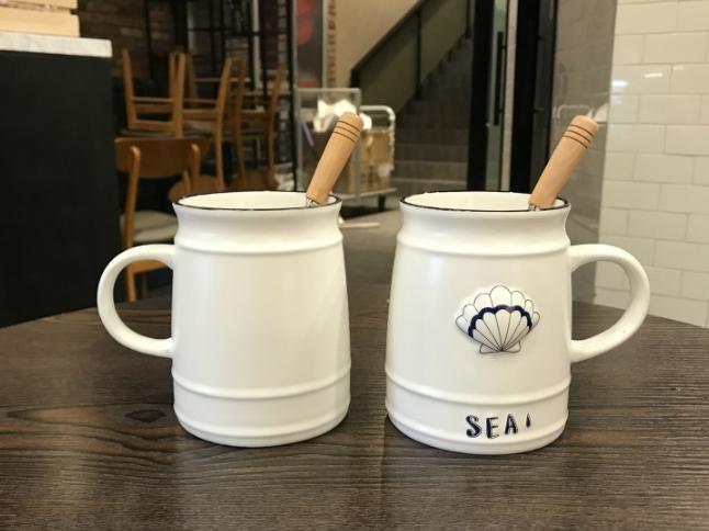 Ly sứ dập nổi Hippocampus