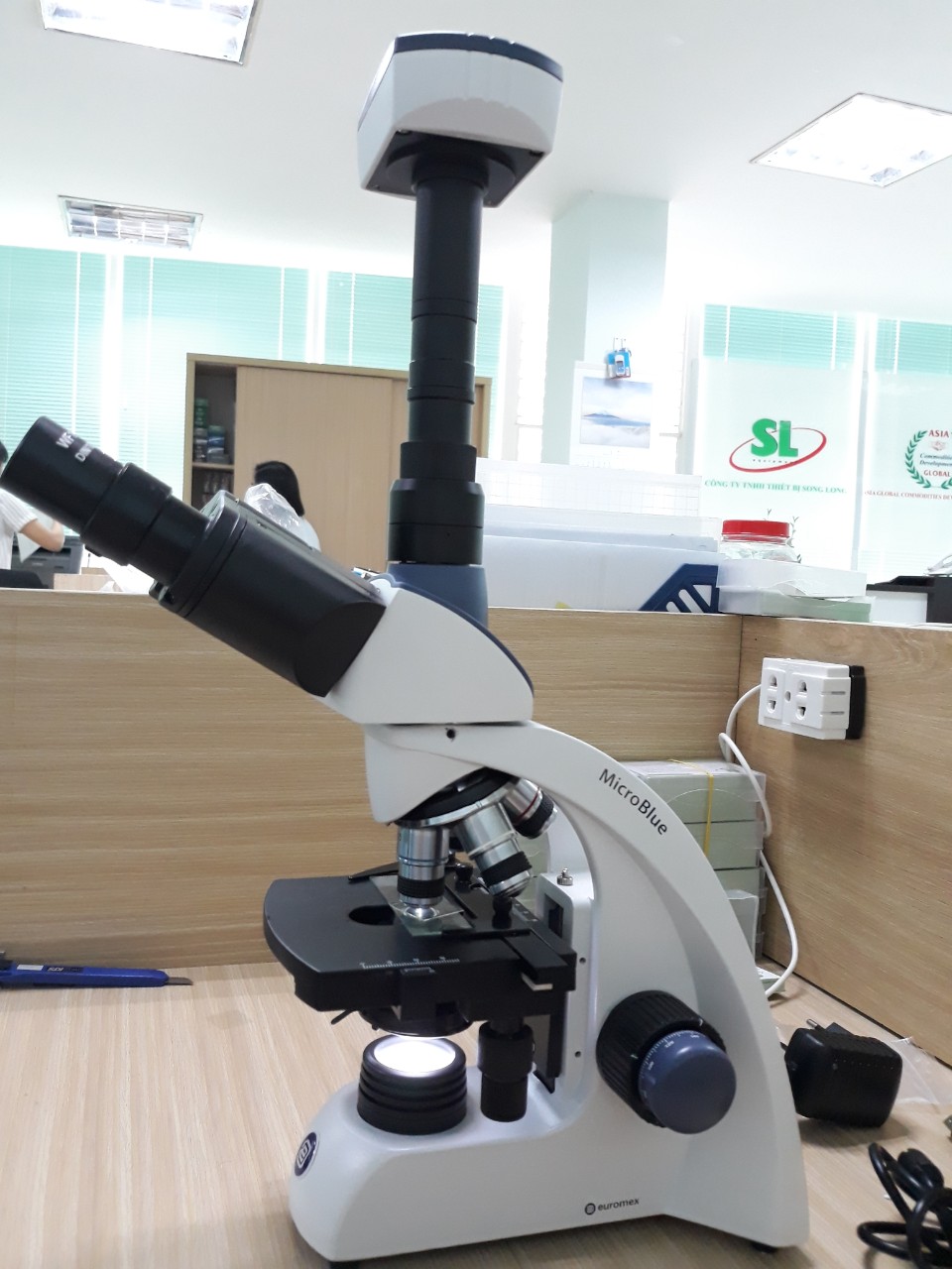 Kính hiển vi 2 mắt BS 1152 EPL Euromex Hà Lan