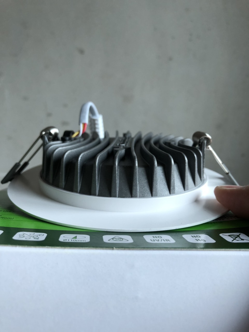 Đèn led âm tràn đổi màu 12W Rạng Đông mã DAT10LDM110/12W