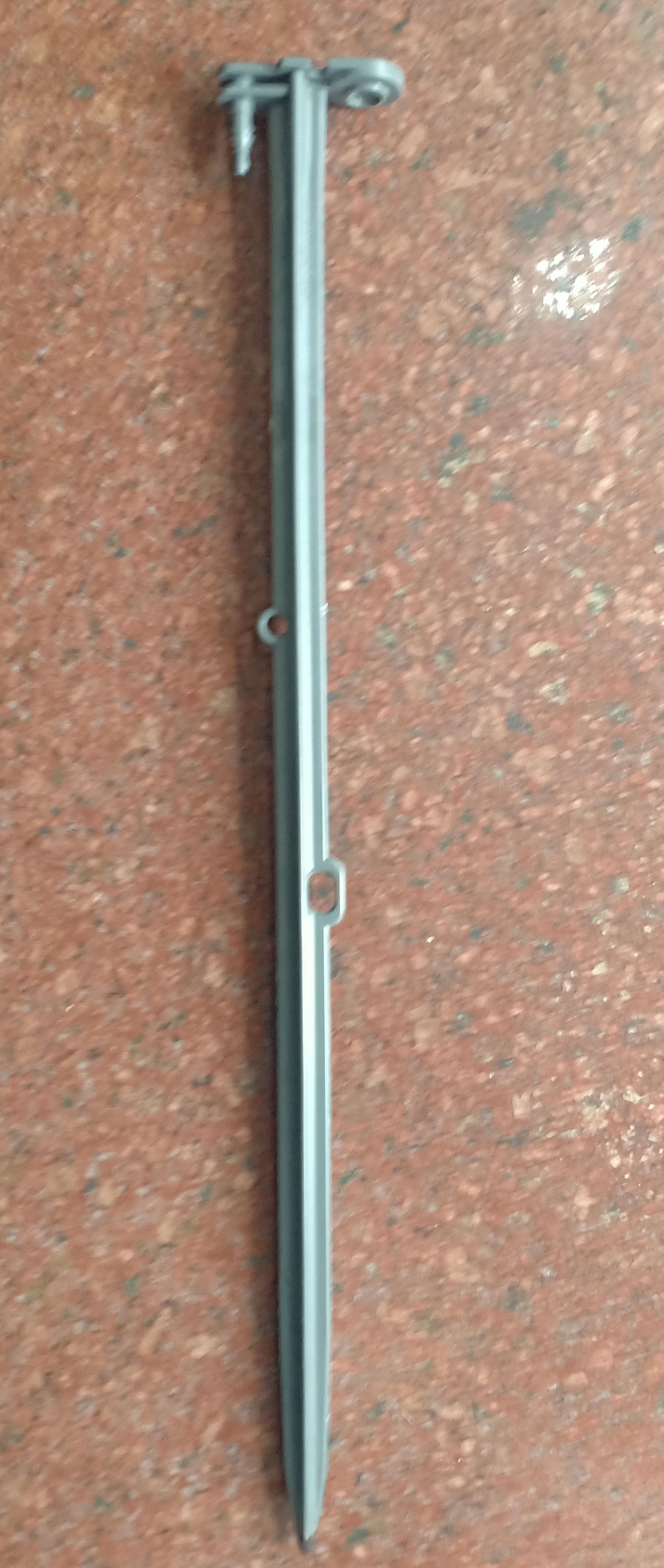 Gói 100 cây cắm béc tưới 55cm