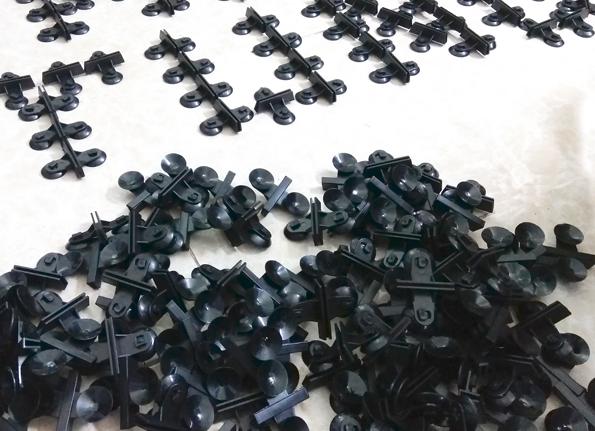 Hít kính ngăn bể cá, ngăn đôi bể kính- 2 cái