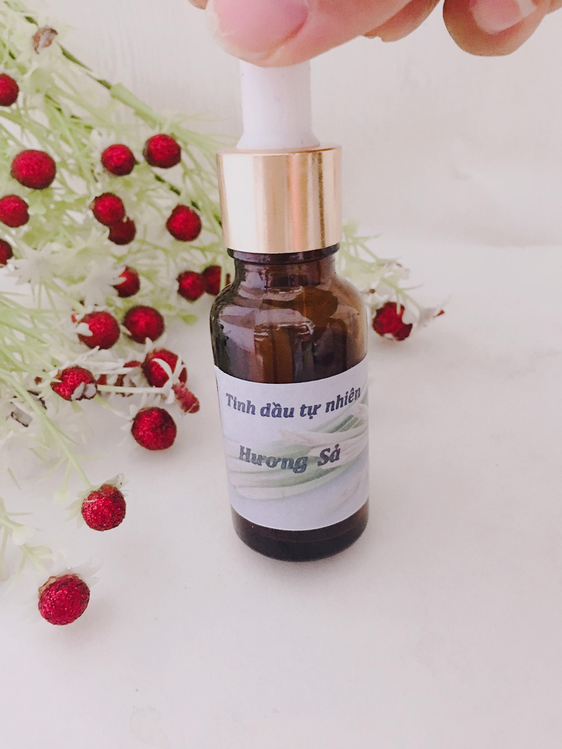Aromatic Essential Oil for Room Scenting with Lemongrass Scent, Repels Mosquitoes and Insects, 10ml.