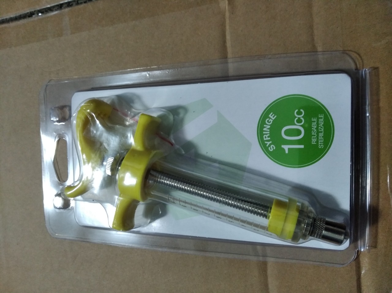 Xi lanh Recca 10cc, thanh pitong được làm bằng thép không gỉ, khoá chắc chắn không bị rò rỉ dung dịch ra ngoài