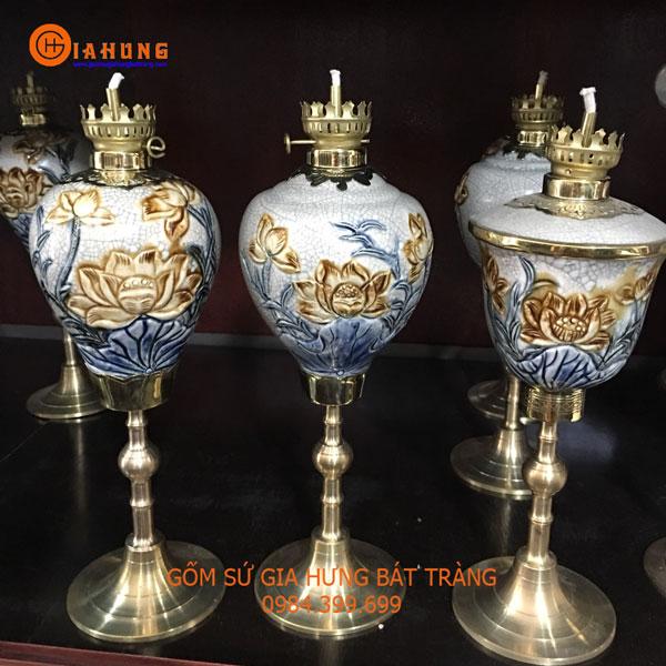 Đèn dầu thờ men rạn khắc sen gốm Gia Hưng Bát Tràng