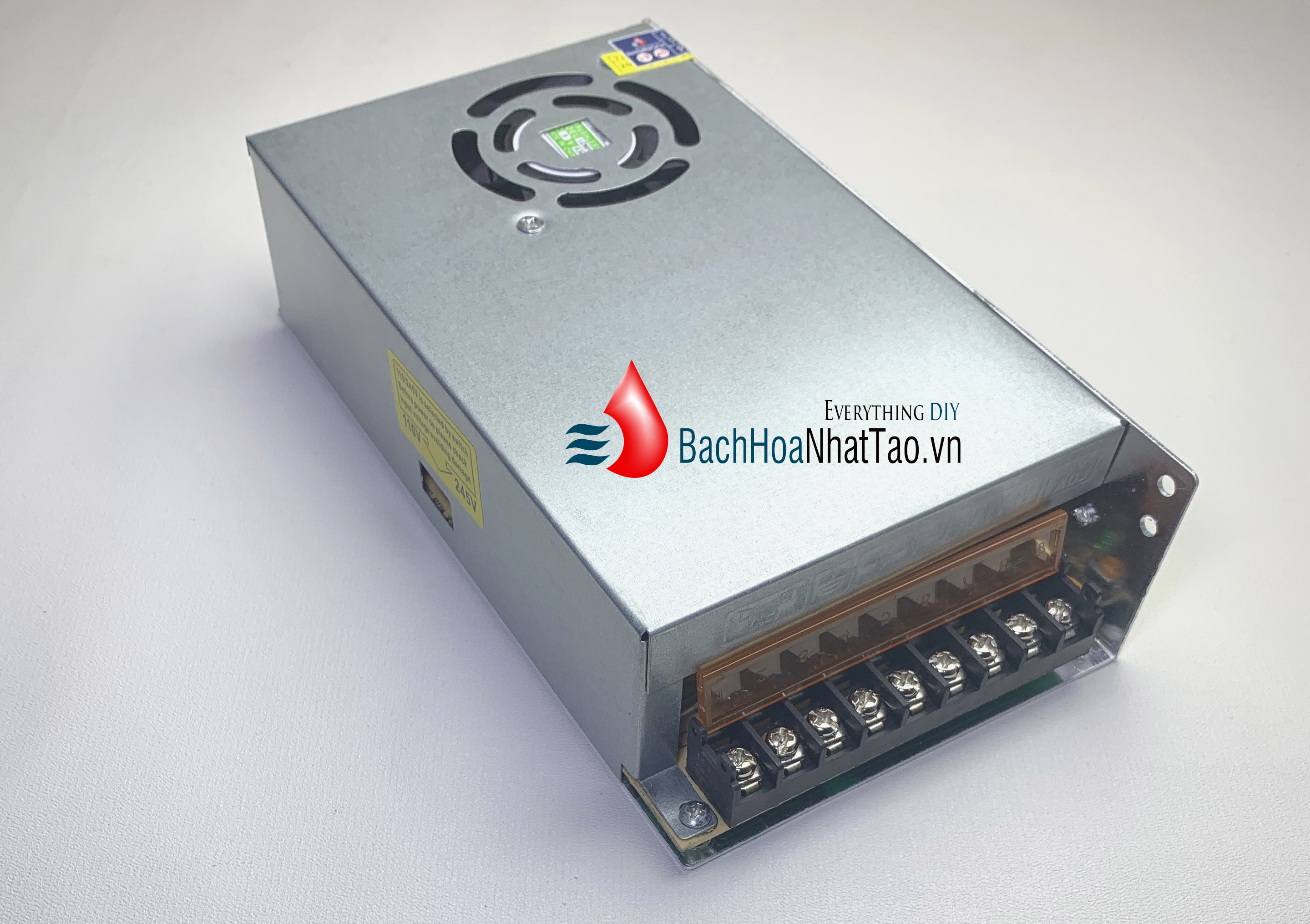 Nguồn tổ ong 5V 40A 200W(quạt) mới 100%