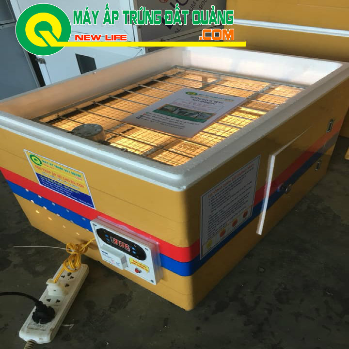 MÁY ẤP TRỨNG 108 trứng đảo tự động
