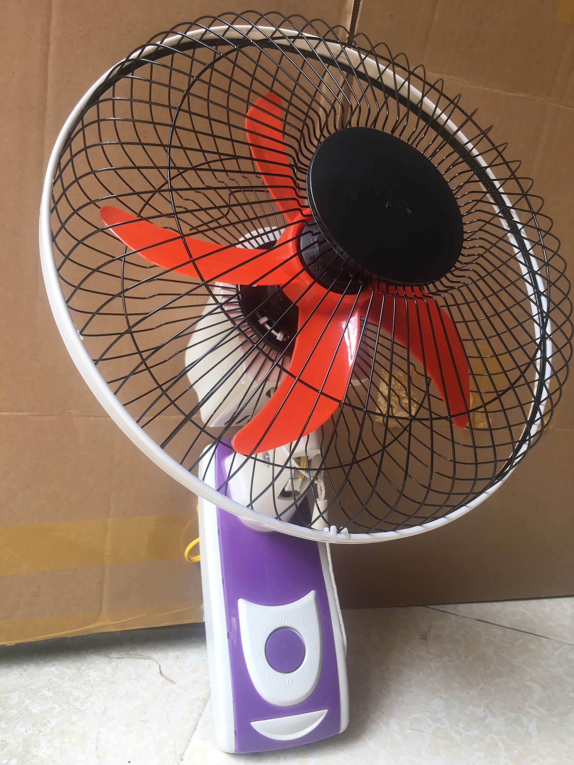 [HCM]quạt treo tường 12v
