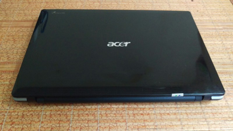 Laptop Acer 5745G / Core i3 ~ 2.2Ghz / Ram 4GB / SSD 240G / NVIDIA Geforce 310M / 15.6 Inch / Tặng kèm cặp + chuột không dây + lót chuột