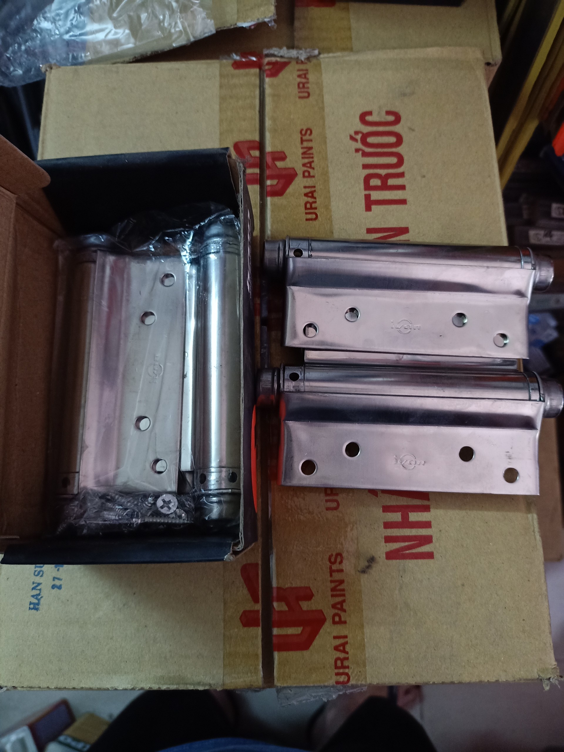 Bản lề cửa tự động inox 2 chiều ivan , vickini