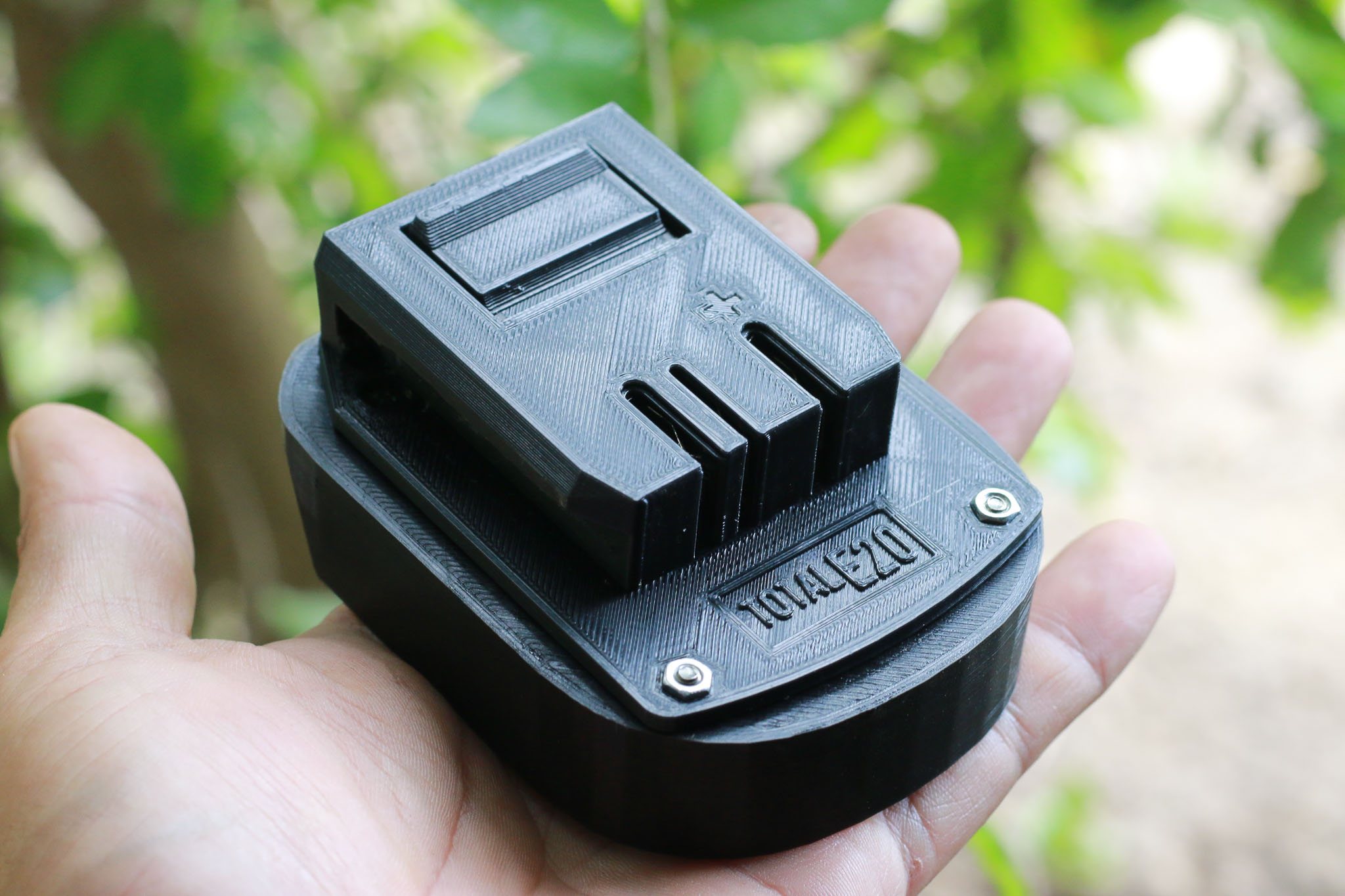 Ngàm chuyển pin Makita 18v cho máy Total E20