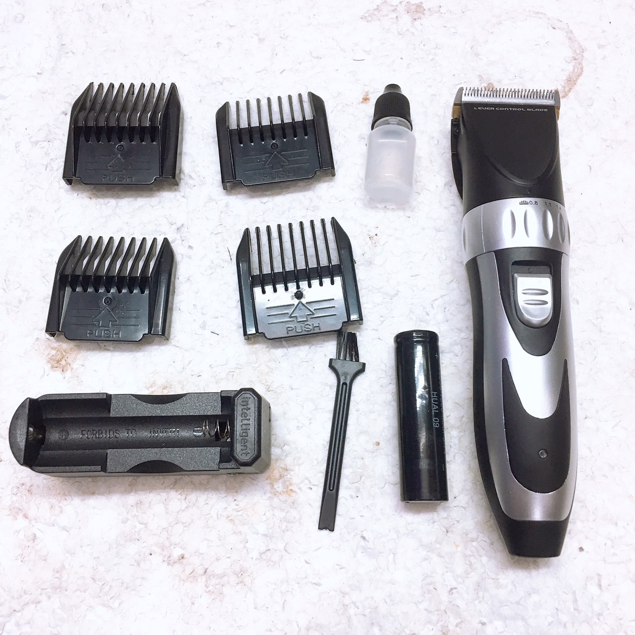 Tông Đơ Cắt Tóc 12W Cao Cấp Có Pin Dự Phòng