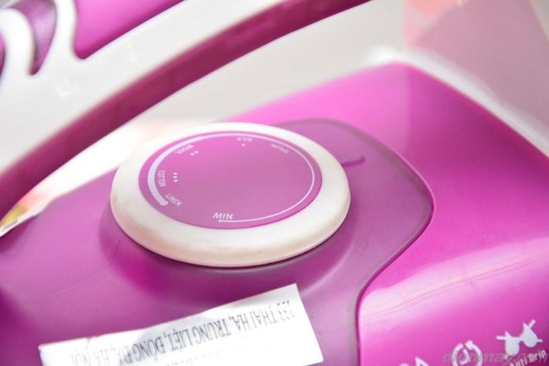 Bàn ủi hơi nước Electrolux ESI530