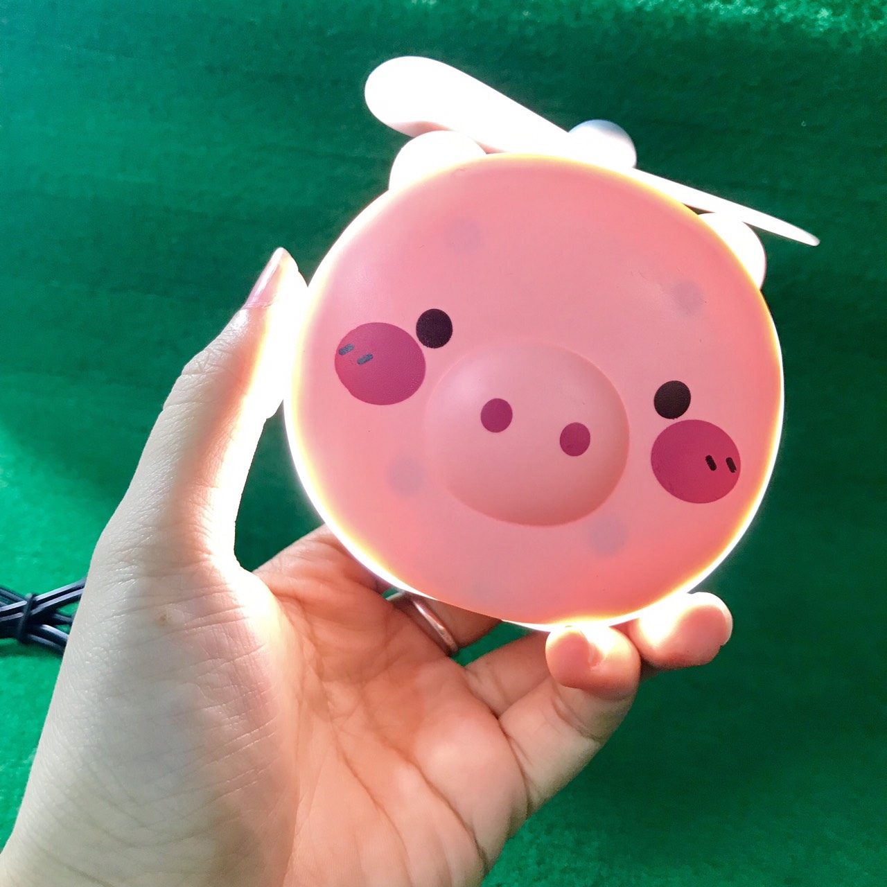 Quạt mini con heo có gương kèm đèn LED siêu cưng