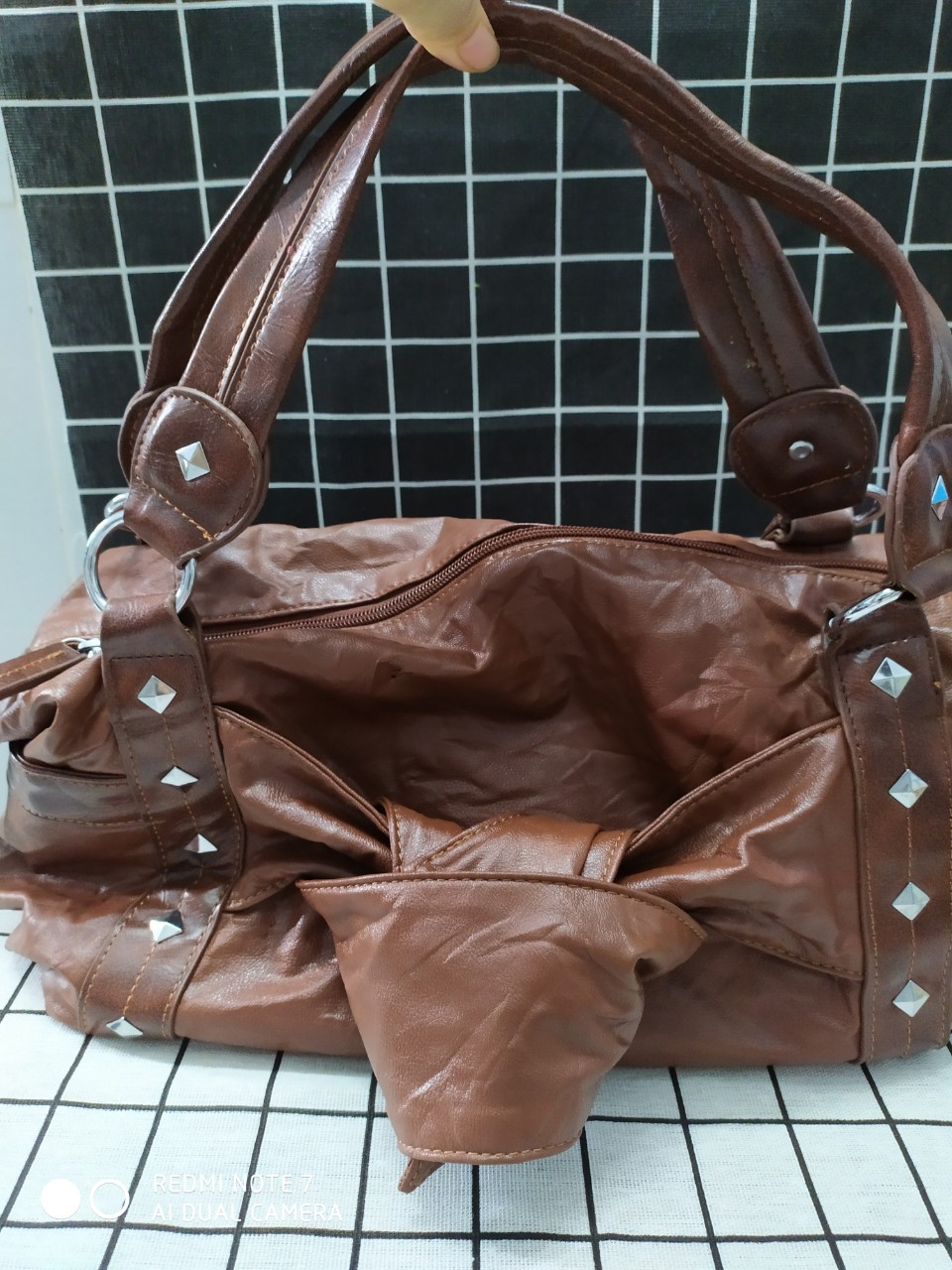 Túi da mềm secondhand, hàng si