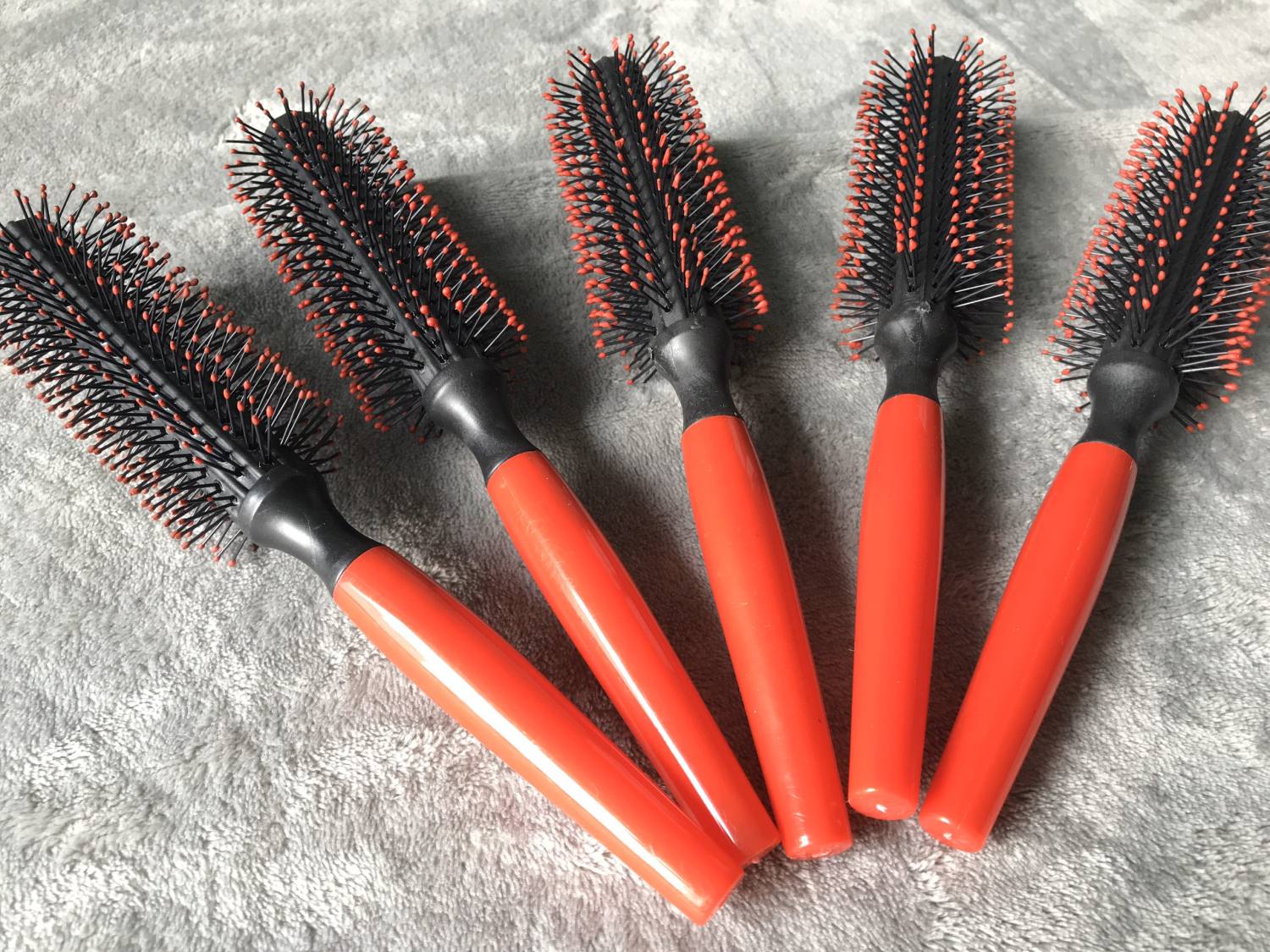 [HCM]Lược Tròn Tạo Kiểu Tóc Phồng (Cán nhựa)