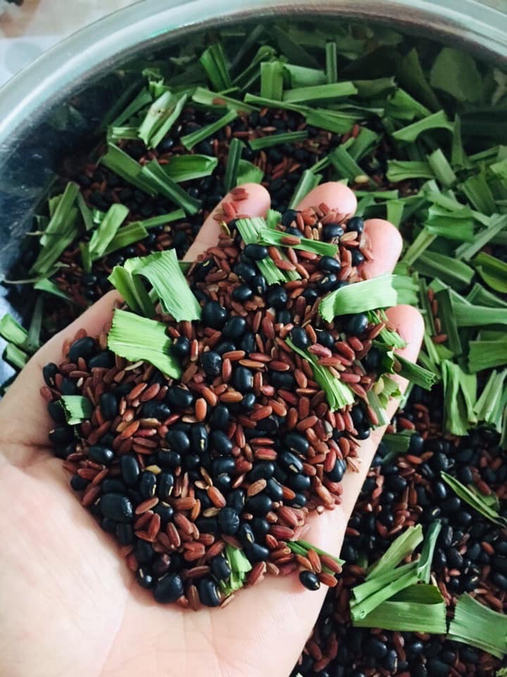 Trà gạo lứt đậu đen xanh lòng - lá dứa- gừng