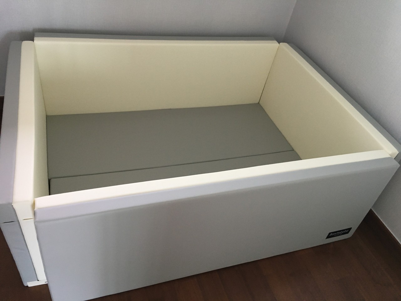 Giường Ngủ Cho Bé BonitaBeBe Bumper Bed Large 160*120*h50cm Đa Năng - Nhập Khẩu Chính Hãng HQ