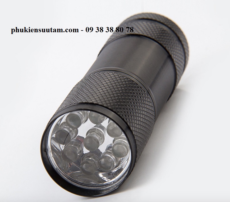 [HCM]Đèn pin LED 9 bóng soi tiền giả màu đen đèn pin soi tiền được sản xuất bằng công nghệ đèn led hệ thống các bóng đèn led có màu tím đặc trưng giúp mọi người phân biệt được tiền thật và tiền giả- TMT Collection - SP000111