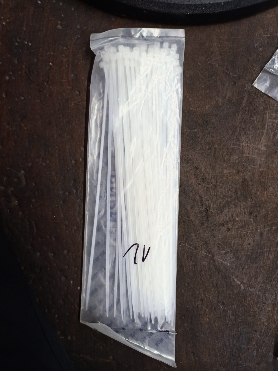 DÂY RÚT NHỰA 2.5 TẤC (25CM) - TRẮNG