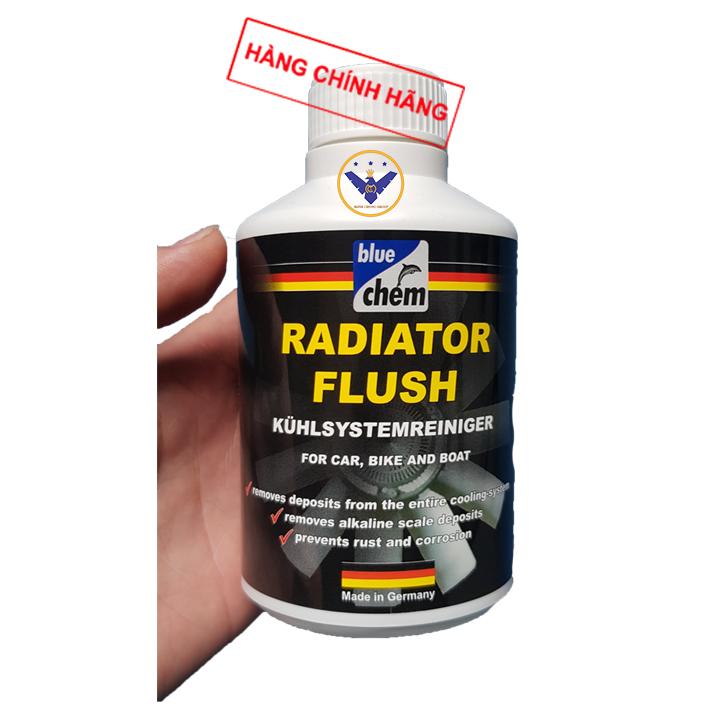Vệ sinh súc rửa két nước làm mát động cơ ô tô Bluechem Radiator Flush 300ml