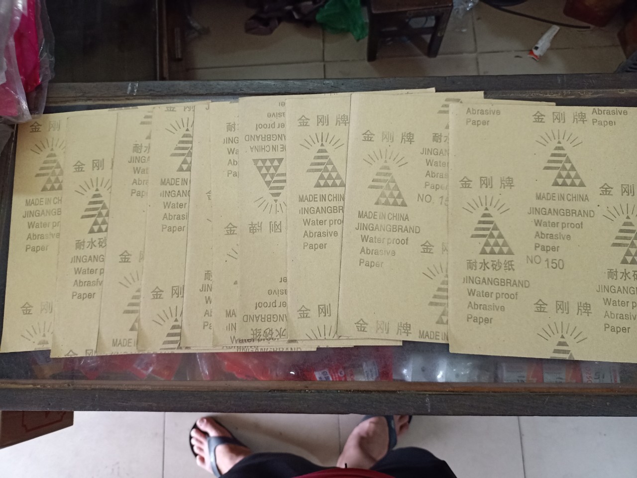 5 - 10 tờ giấy nhám xả tường số 150 - 180