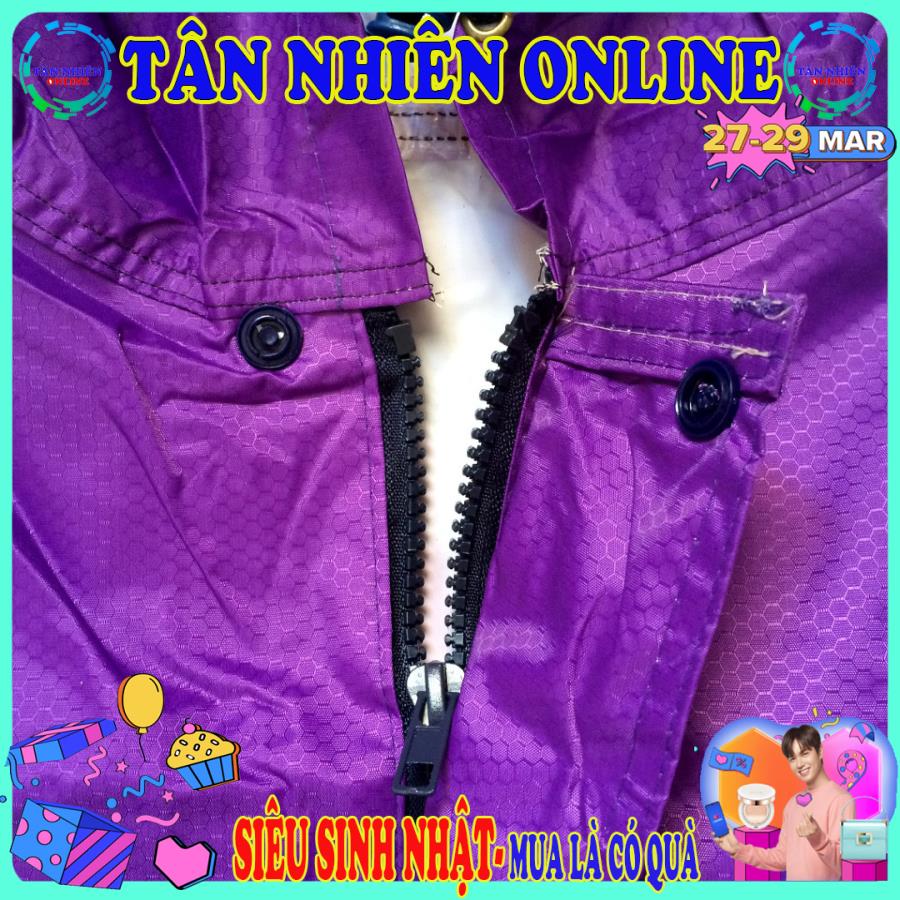 Áo mưa kiểu dài vải dù da cá có dây kéo phía trước giống kiểu măng tô Kích thước lớn nón và tay áo rộng rãi giúp che chắn cẩn thận nhưng không gây vướng víu