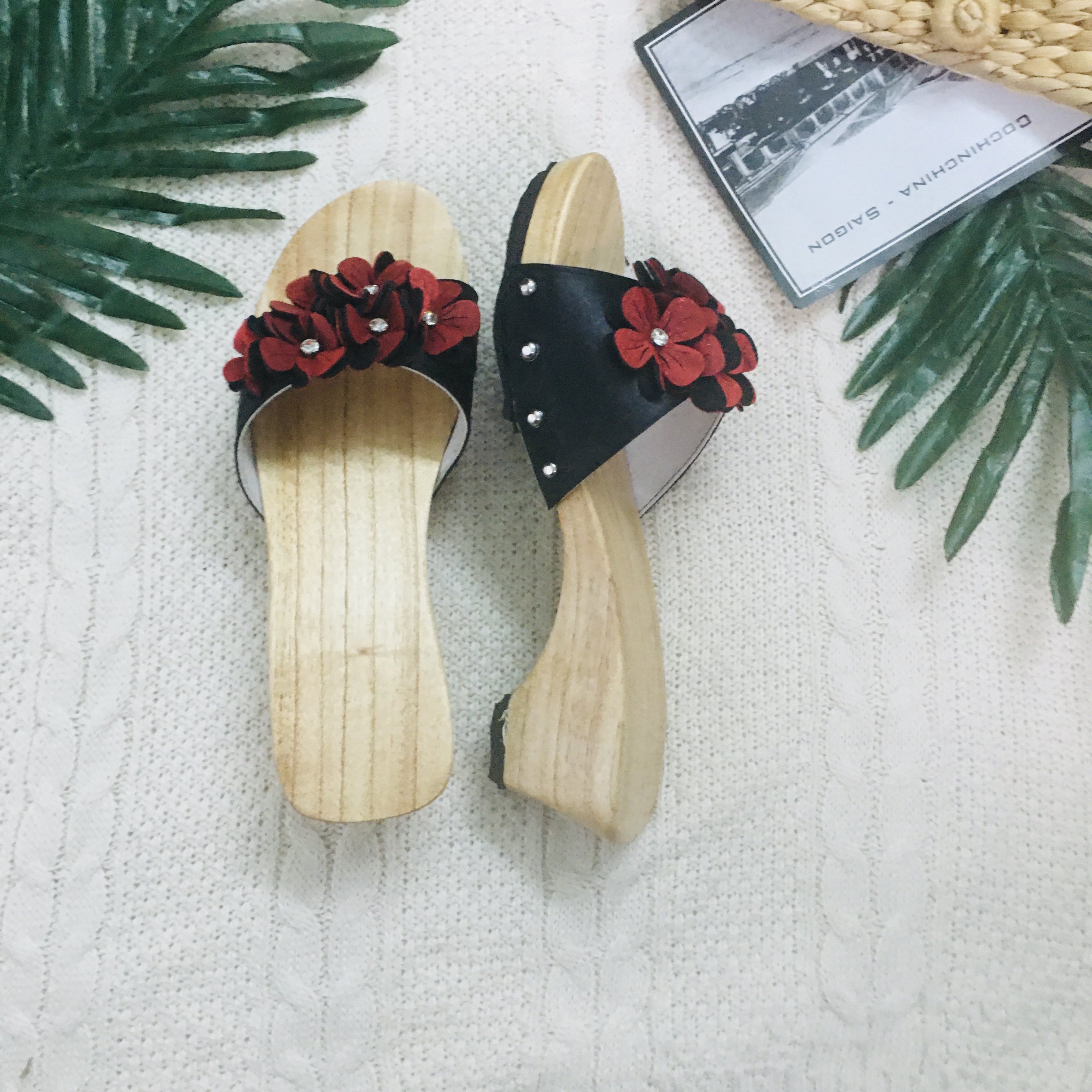 [HCM]GUỐC GỖ GUỐC MỘC QUAI HOA ĐỎ ĐEN CAO 5CM