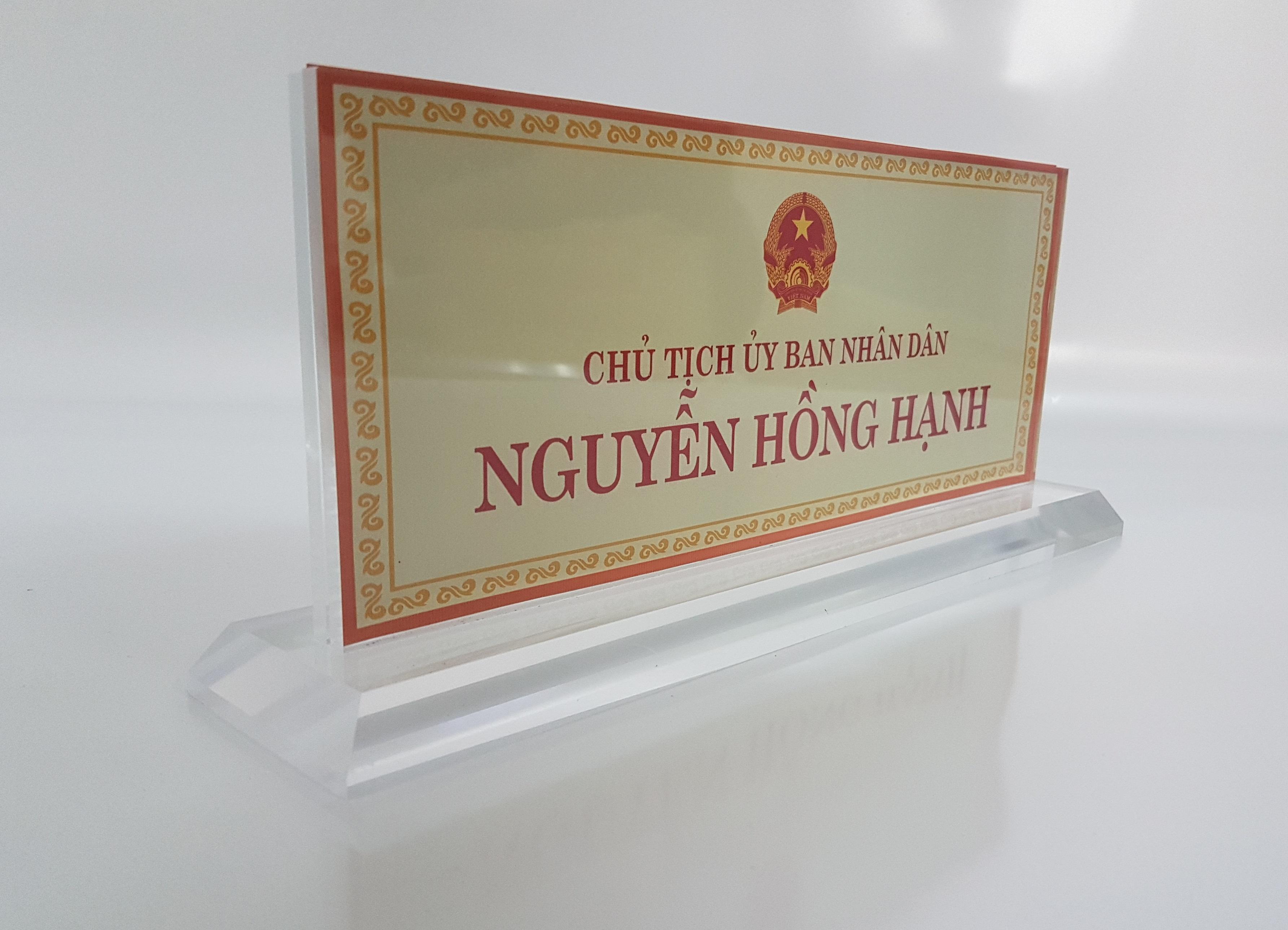 Biển chức danh mica để bàn 120x240mm