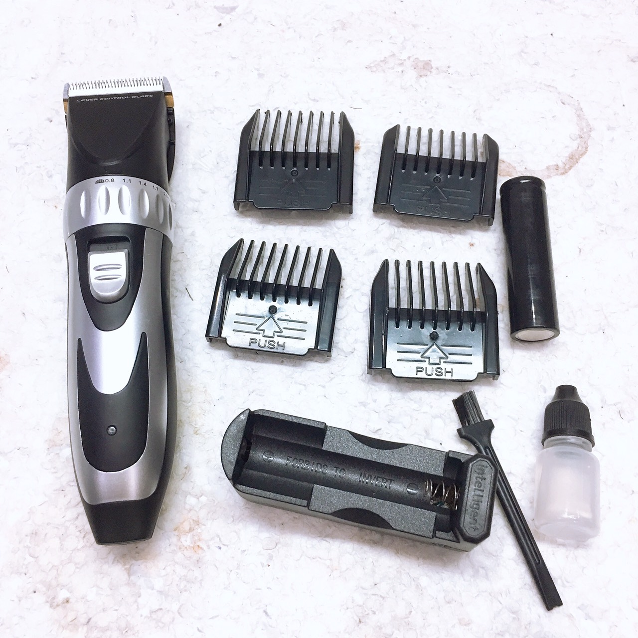 Tông Đơ Cắt Tóc 12W Cao Cấp Có Pin Dự Phòng