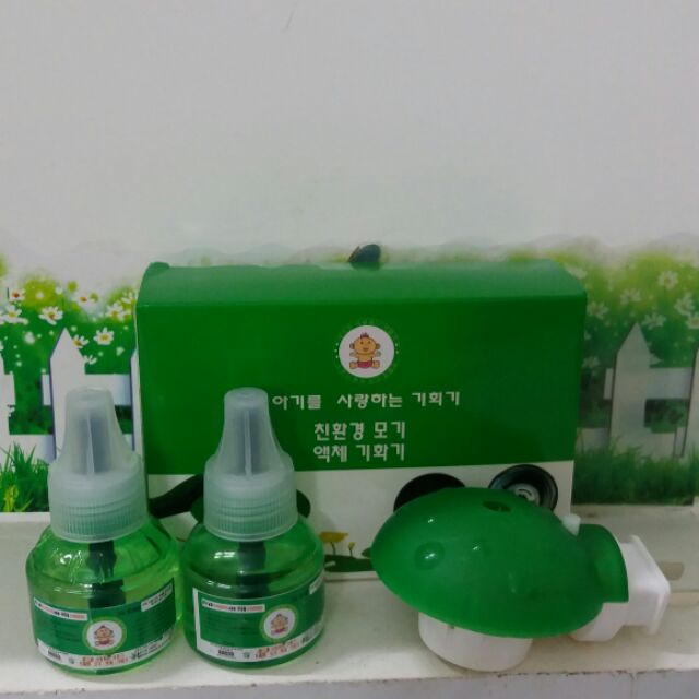 Đèn đuổi muỗi Tam Bảo+ 2 lọ tinh dầu.