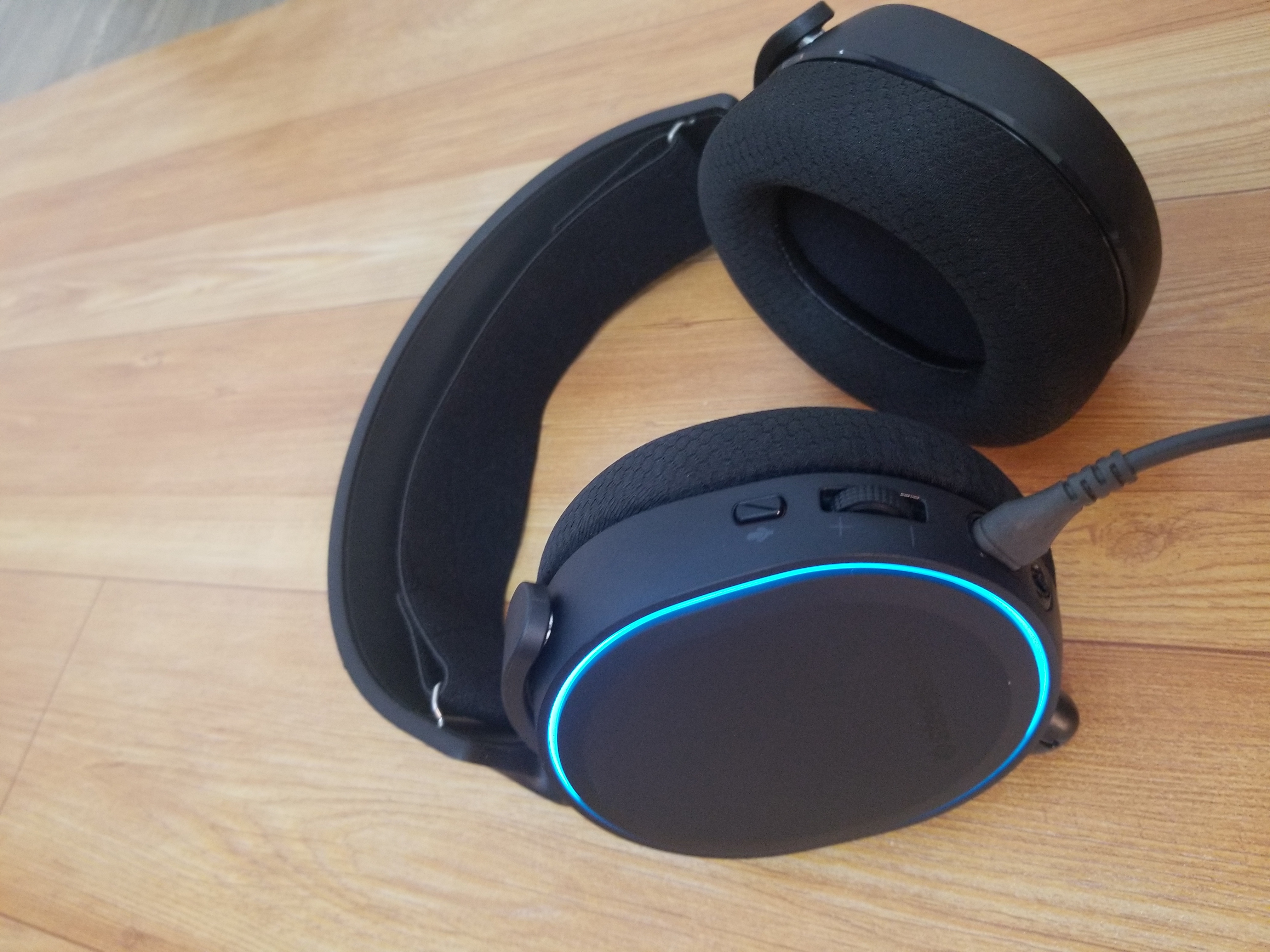 [HCM]Tai nghe Steelseries Arctis 5 2nd bảo hành 3 tháng