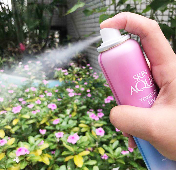 Xịt chống nắng Skin Aqua Nhật Bản
