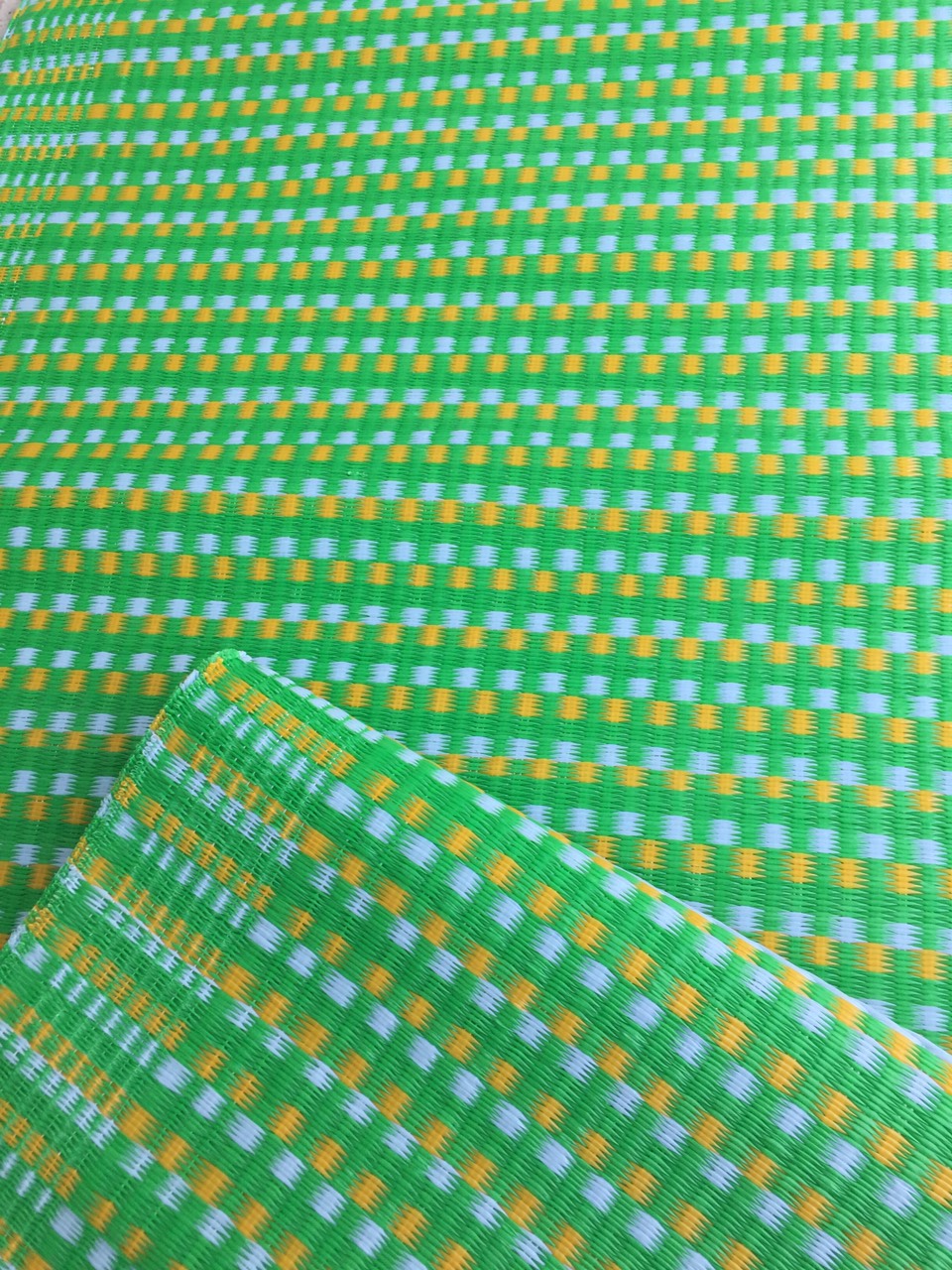 Chiếu nhựa tiện lợi 1,6x1,9m