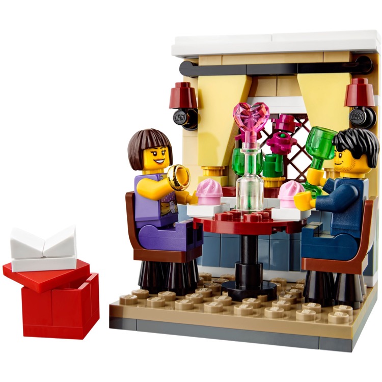 LEGO 40120: Seasonal Valentine's Day Dinner