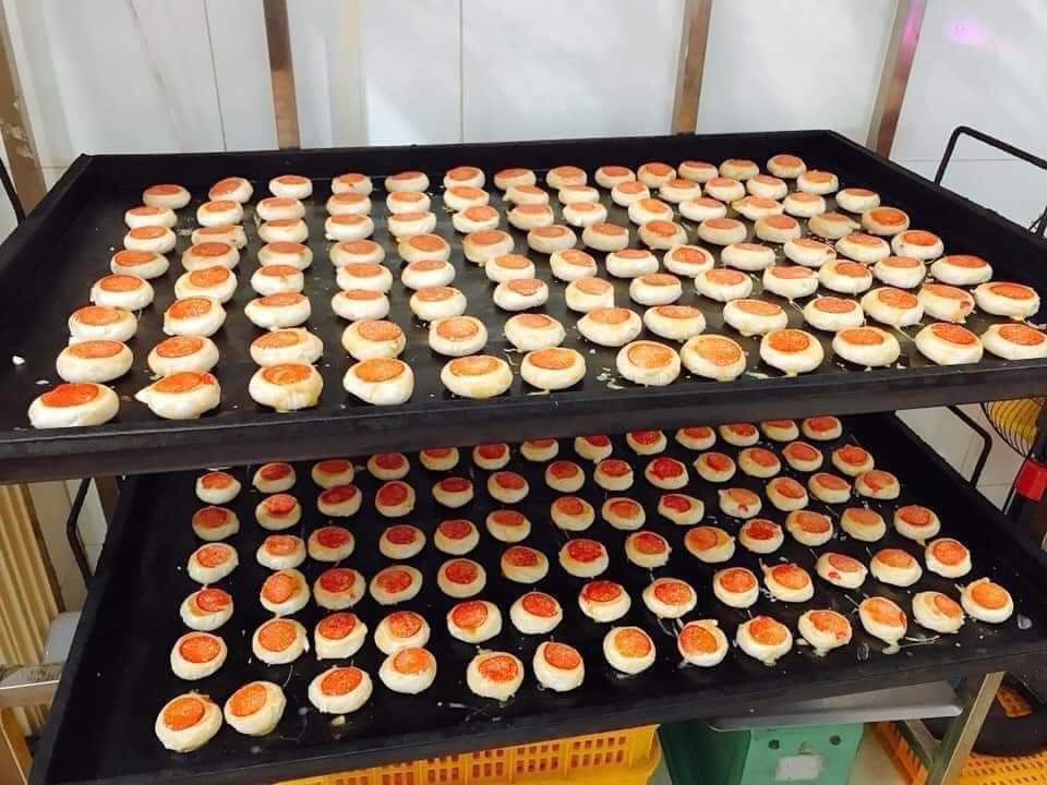 BÁNH PÍA CÔNG PHÁT MINI TRỨNG MUỐI 10 cái (khoai môn sầu riêng + đậu xanh sầu riêng)