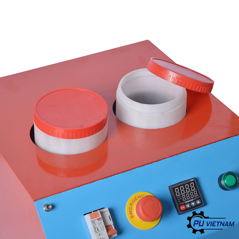 Máy phun foam xốp polyurethane cách nhiệt
