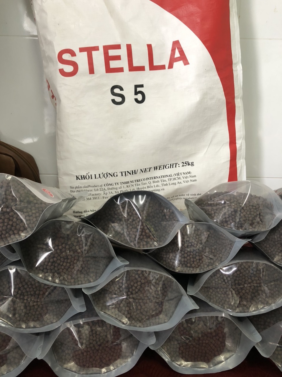 Thức ăn Cá Koi, 3 Đuôi, Cá Cảnh CÁM STELLA size 5mm 6kg