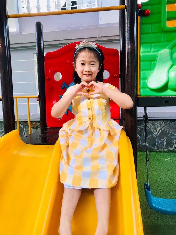[HCM]Đầm bé gái linen caro vàng Pansy